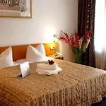 シュプリーヴィッツ アム クアフュルステンダム 3* ベルリン