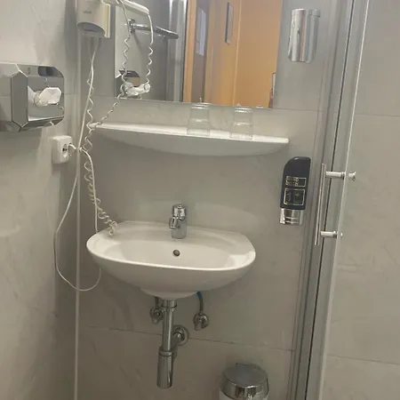 Spreewitz Am Kurfuerstendamm 3* Берлин