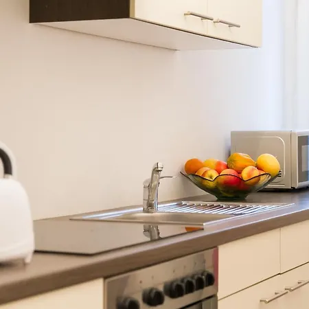 스프리위츠 암 쿠르퓌르스텐담 3*